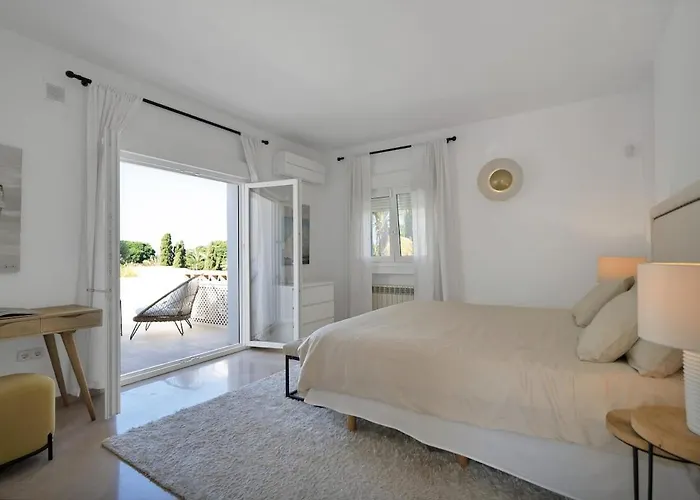 Peaceful Marbesa Villa Marbella